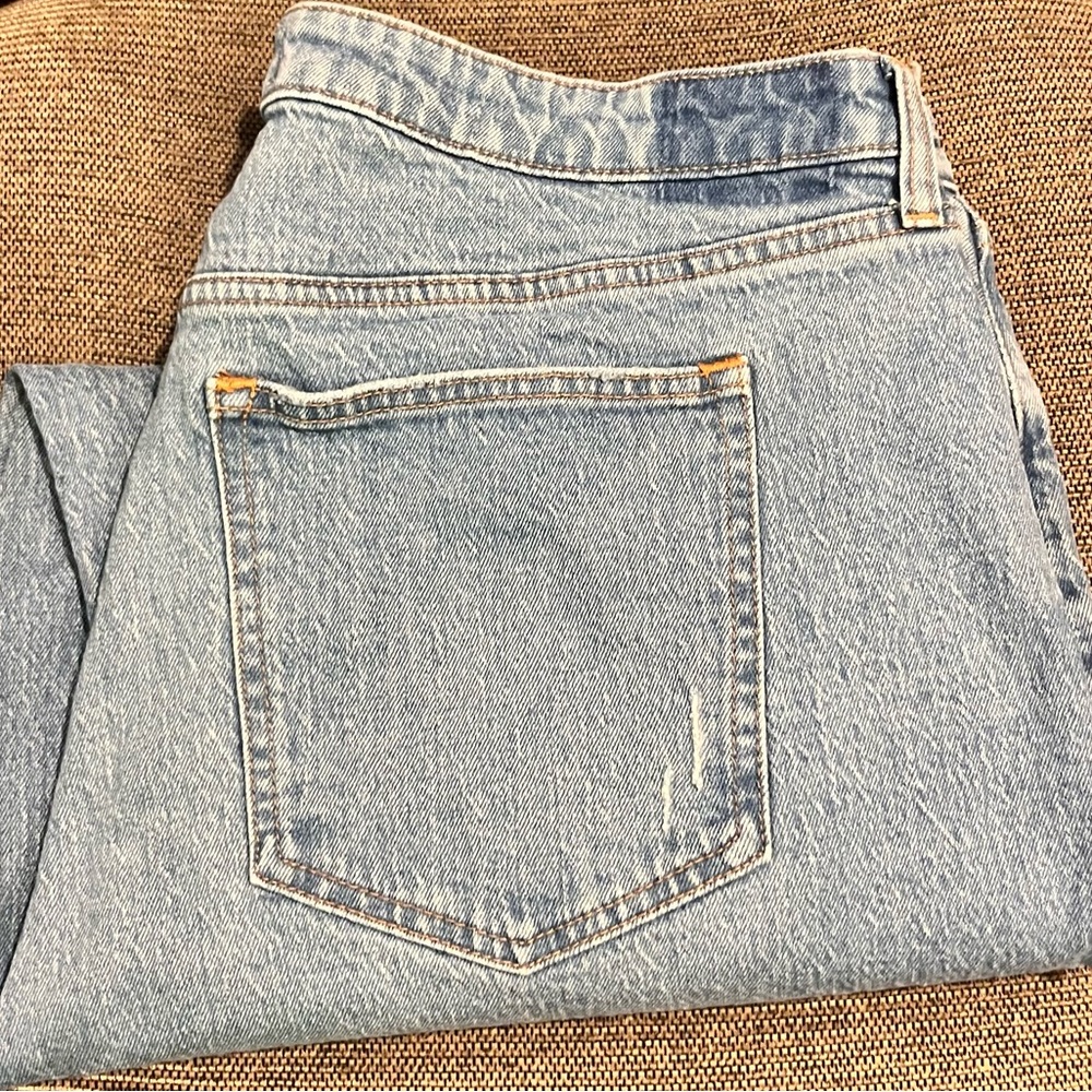 Abercrombie Curve Love Vintage Straight High Rise Women’s Jeans, Light Wash